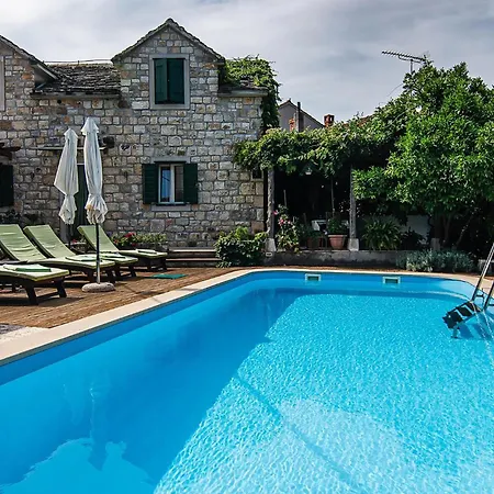 Tatil Evi Stunning In Postira