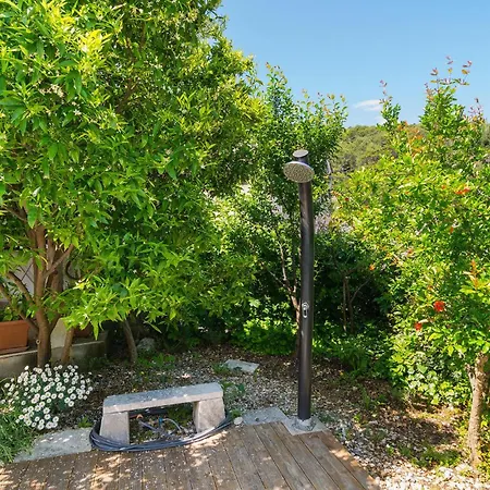 2 Bedroom Pet Friendly In Postira *