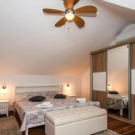 2 Bedroom Pet Friendly In Postira * Dol (Brac)